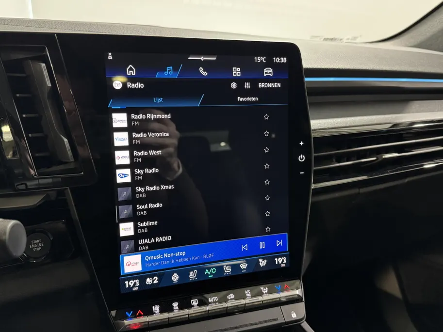 Renault Rafale 200PK E-Tech Full Hybrid Esprit Alpine Automaat | DEMO - Directie auto | Harman Kardon Audio | Head Up Display | Panoramadak | 4 Control | Matrix LED Koplampen | Camera | Climate Control | Apple CarPlay/Android Auto |