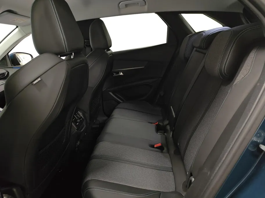 Peugeot 3008 1.2 PureTech Allure Avantage | Navi | Camera | Apple CarPlay/Android Auto | Climate Control | Cruise Control | Parkeersensoren | Lichtmetalen Velgen
