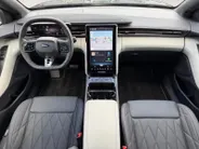 Ford Capri Premium Standard Range RWD 52 kWh | Uit Voorraad Leverbaar | €3.500,- Ready Set Ford Bonus | 374km WLTP Rijbereik | Warmtepomp | Draadloze Apple Carplay & Android Auto | B&O Premium Audio | Verwarmbare Voorstoelen | Adaptieve Cruise Control