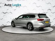 Volkswagen Passat Variant 1.5 TSI R-Line Business + DSG Automaat | Panoramadak | Trekhaak | Elektrische Stoelen