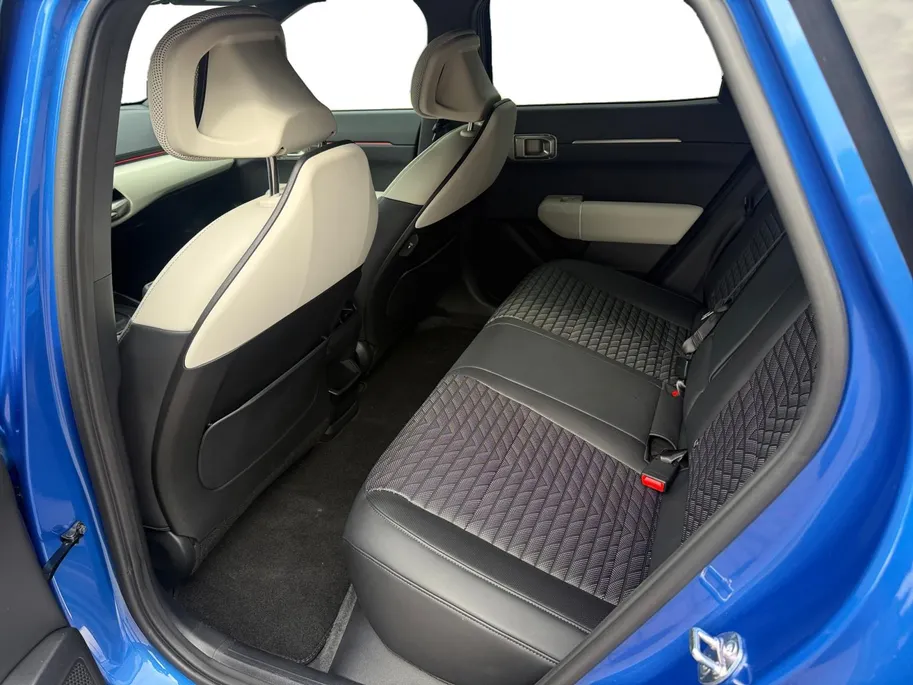 Kia EV4 GT-Line Business Edition 81.4 kWh Demonstratieauto | ACC | Blueflame | Achteruitrijcamera | PDC rondom |