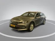 Škoda Superb Combi 1.4 TSI iV 218pk DSG Business Edition Plus · Camera · Inklap. Trekhaak · Stoelverwarming · Keyless · ACC · Apple/Android Car Play · Garantie t/m 17-06-2028 of 100.000km