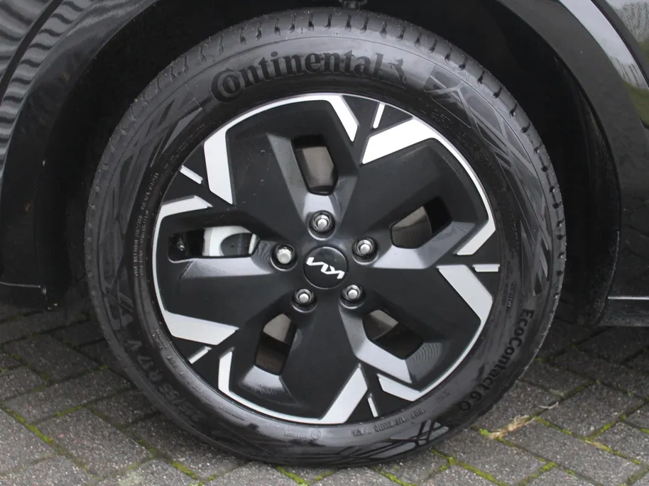 Kia Niro EV DynamicPlusLine 64.8 kWh | 17' LM | Schuif / Kantel dak | Navi | Cruise | Airco | Camera | 17% bijtelling |