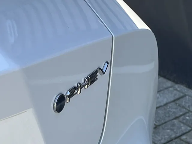 Toyota C-HR 2.0 PHEV 220 Dynamic | Stuur en Stoelverwarming