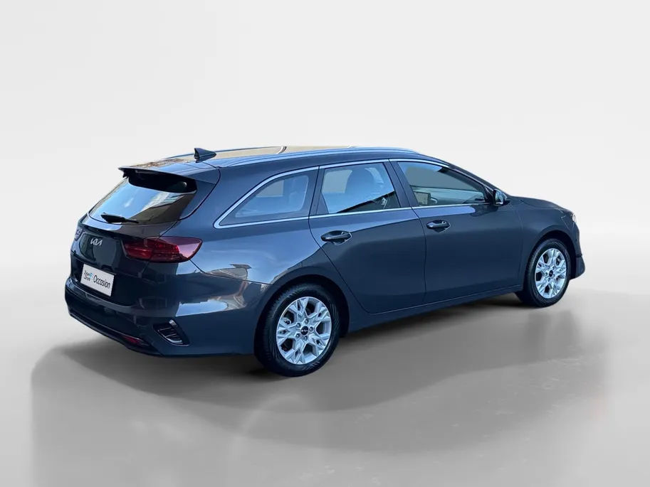 Kia Ceed Sportswagon 1.5 T-GDi DynamicLine 140 PK | Cruise Control Adaptief | Camera | Carplay | Navi | LM Velgen | 140 PK | Fabrieksgarantie 19-8-2031 +3x 1 jaar* | NAP