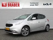 Kia Venga 1.4 CVVT First Edition | 16' LM | Trekhaak | Navi | Airco | Cruise | Camera | PDC | All seasons |