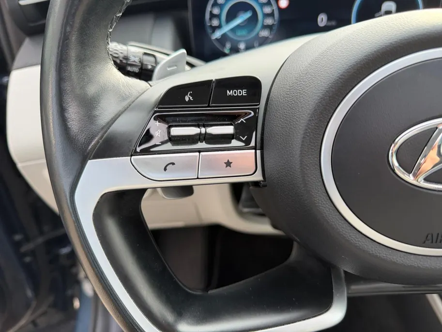 Hyundai Tucson 1.6 T-GDI PHEV Premium Sky 4WD | Zeer compleet | Open dak | Unieke bekleding | Trekhaak | 360 graden camera | Stoel koeling & verwarming |
