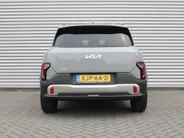 Kia EV2 Plus 42.2 kWh | Dodehoek detectie | Clima | 18'' LM Velgen | Stuur-/stoelverwarming | All seasons | Camera | Keyless | Telefoonlader | Navi |
