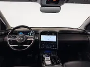 Hyundai Tucson 1.6 T-GDI PHEV Premium Sky 4WD | 66km WLTP elektrisch | Navigatie | Adaptive cruise control | Trekhaak | Apple Carplay & Android Auto | Dode hoek detectie | Draadloze telefoonlader |