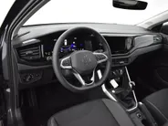 Volkswagen Taigo Life Edition 1.0 TSI 95 pk 5 versn. Hand · Camera · Apple/Android Car Play · P-Sensoren · Airco · 17'' Inch · Garantie t/m 23-10-2029 of 100.000km