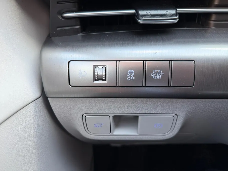 Hyundai Kona 1.6 GDI HEV Premium Sky | Schuif-/kanteldak | Navigatie | Apple Carplay/ Android auto |  360 camera | Stuur-/Stoelverwarming | Stoelventilatie | DEALER AUTO!!