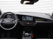 Kia Niro EV DynamicPlusLine 64.8 kWh | 17' LM | Schuif / Kantel dak | Navi | Cruise | Airco | Camera | 17% bijtelling |