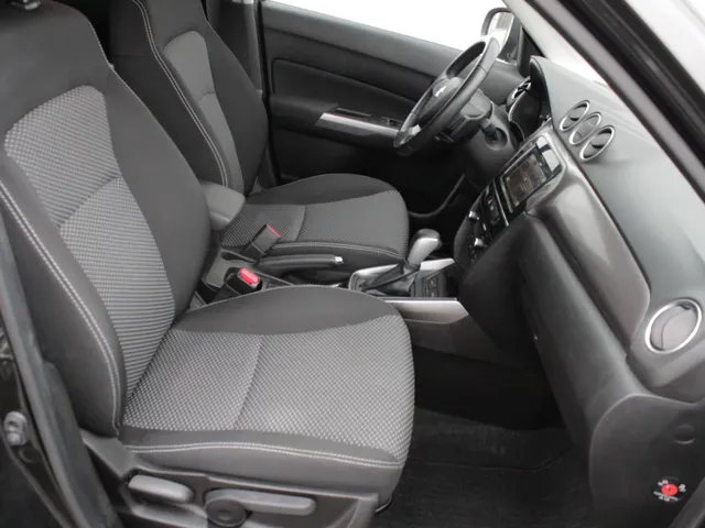 Suzuki Vitara 1.4 Boosterjet Select Hybrid Automaat | Navi | Camera | Trekhaak | Cruise | Lm-Velgen