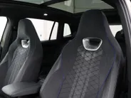 Volkswagen Tiguan 1.5 eHybrid 272pk DSG R-Line Edition · Panoramadak · 360 Camera · Harman Kardon Audio · Inklap. Trekhaak · Matrix LED · Head-Up Display · Keyless · Garantie t/m 19-11-2030 of 100.000km