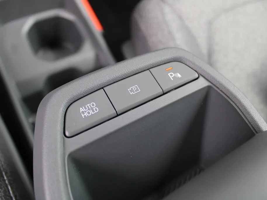 Kia EV2 Plus 42.2 kWh | Dodehoek detectie | Clima | 18'' LM Velgen | Stuur-/stoelverwarming | All seasons | Camera | Keyless | Telefoonlader | Navi |