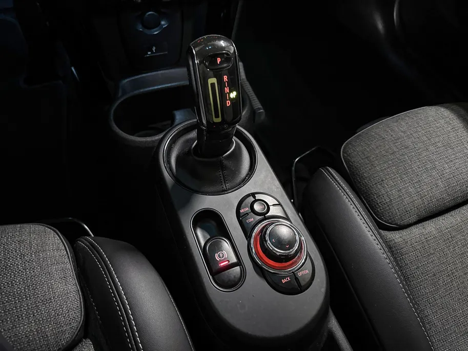 MINI Cooper 3-deurs Electric MINI Yours