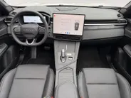 Lynk & Co 01 1.5 More |Schuif-kanteldak| Navigatie| 360 graden camera |Stoel/stuurverwarming| Lederen bekleding|