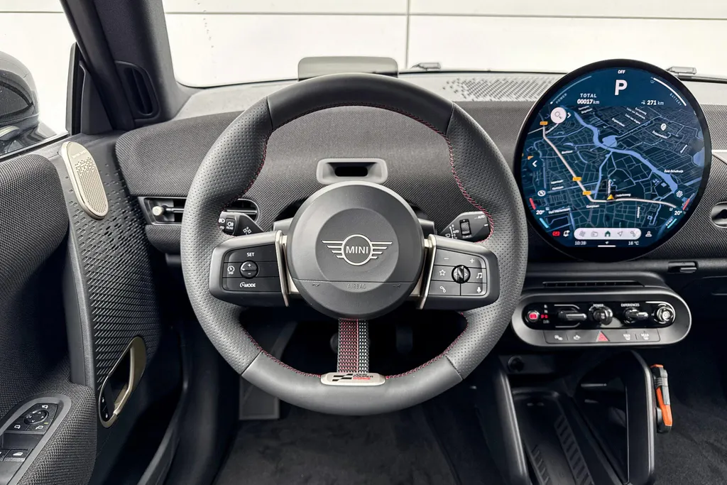 MINI Cooper 3-deurs Electric Cooper E John Cooper Works L 40.7 kWh