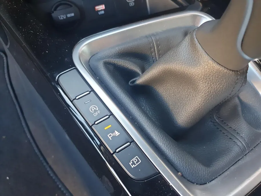 Kia Ceed Sportswagon 1.0T DynamicPlusLine DEMO | Direct beschikbaar | Stoel en stuurverwarming | Dodehoekdetectie | Getinte ramen achter | Elektrische achterklep | Keyless met startknop | Parkeersensoren voor en achter |