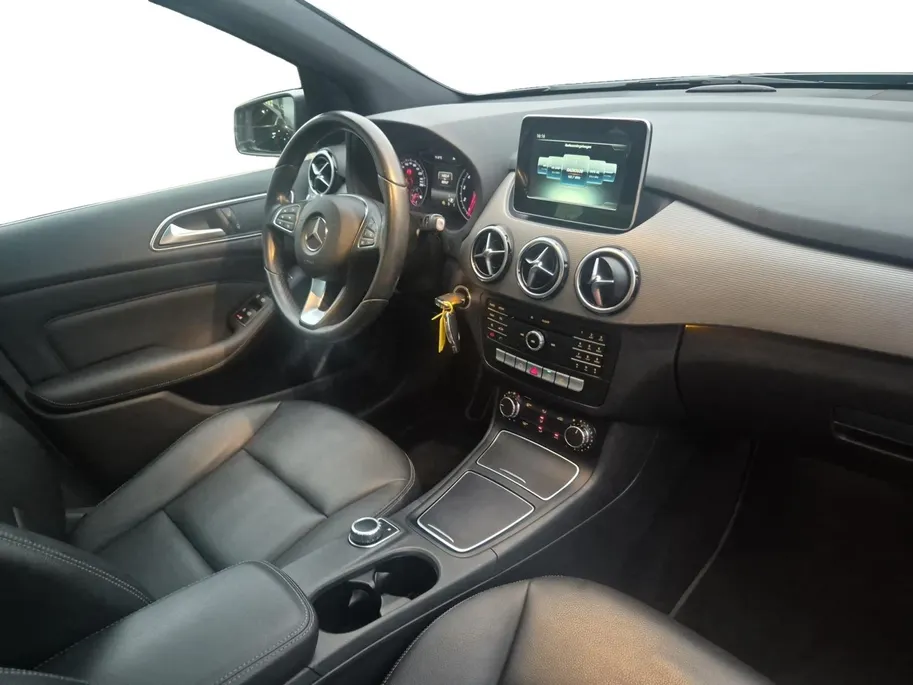 Mercedes-Benz B-Klasse 180 Ambition | Trekhaak | PDC | LMV | 1ste Eigenaar | Panoramadak | 1 jaar Garantie