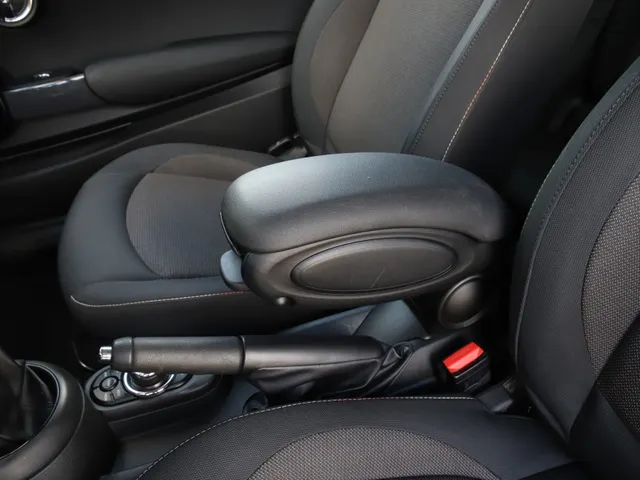 MINI 3-Deurs 1.5 Cooper Pepper AIRCO | CRUISE | APPLE | NAVI | NAP
