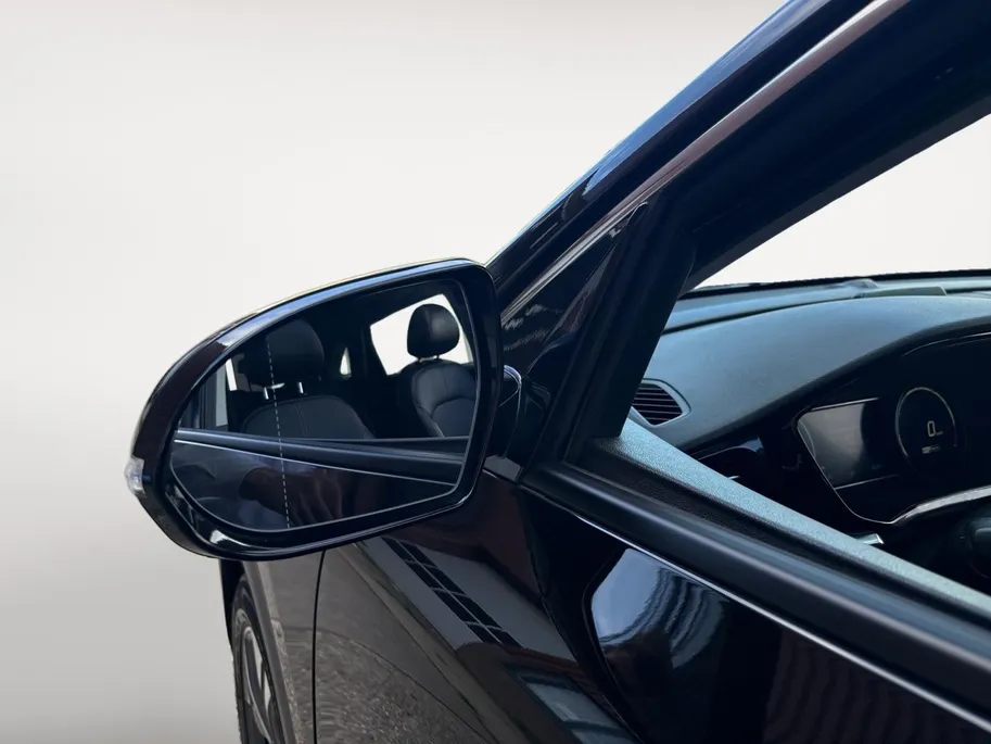 Kia e-Niro DynamicPlusLine 64 kWh | Navigatie | Panoramadak | Apple Carplay/Android Auto | Adaptieve Cruise Control | Stoel/Stuurverwarming | Lichtmetalen Velgen |
