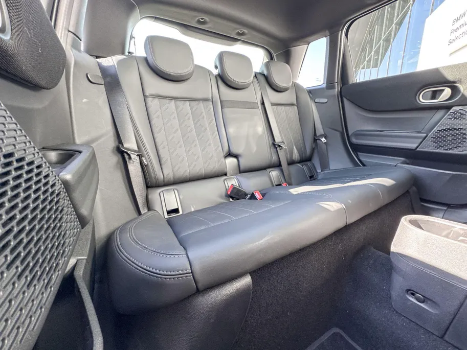 MINI Cooper 5-deurs 1.5 Cooper C Favoured M