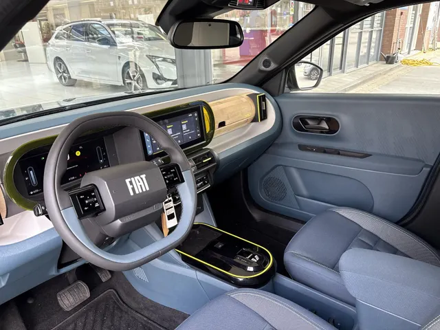 Fiat Grande Panda 1.2 Hybrid La Prima