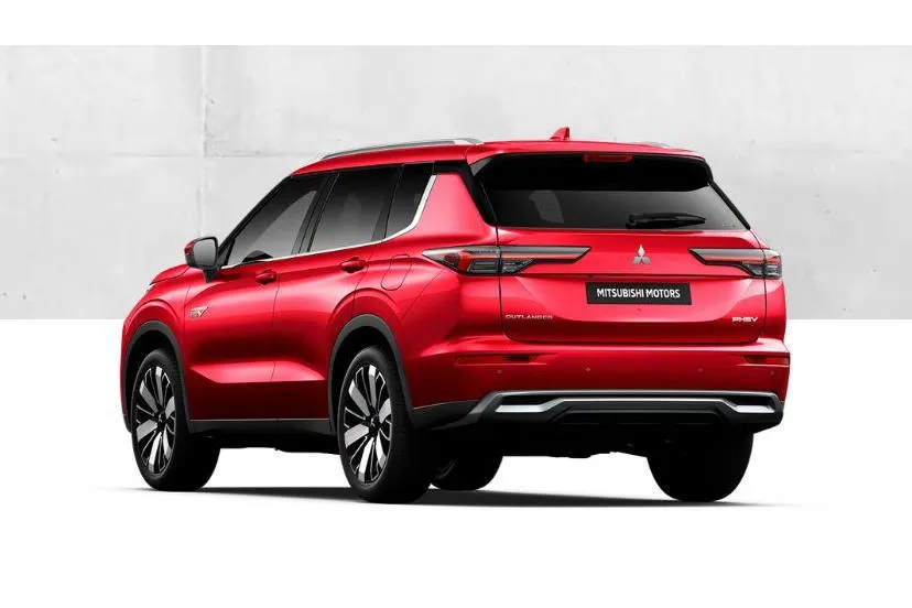 Mitsubishi Outlander 2.4 PHEV Instyle € 5.000 euro korting eigen voorraad| 8 jaar garantie| Snel leverbaar | Totaalprijs op is op.m25