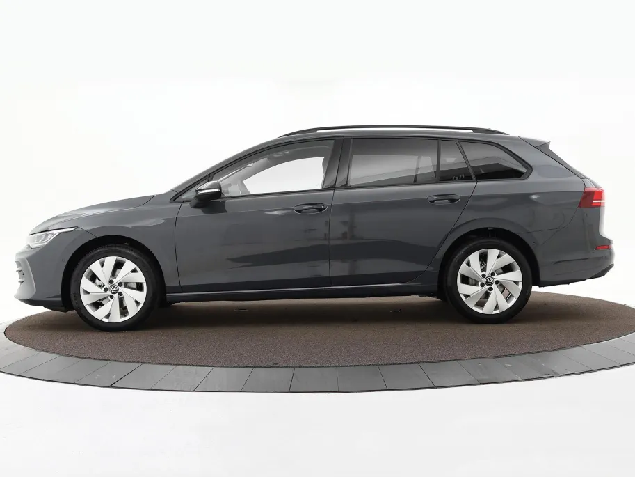 Volkswagen Golf variant Life Edition 1.5 eTSI 116 pk 7 versn. DSG · Achteruitrijcamera · draadloze telefoonlader · Trekhaak inklapbaar, met elektrische ontgrendeling ·