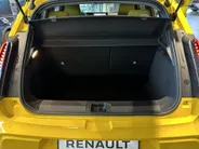 Renault 5 comfort range iconic cinq 52 kWh | NU met €1.800,- Zeeuw & Zeeuw voorraadkorting en met GRATIS 5 jaar fabrieksgarantie tot 160.000km | PACK SAFETY & ADVANCED DRIVING ASSIST | V2G ready | Auto van het Jaar 2025 | Te financieren tegen 2,9% rente |