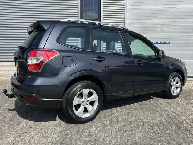 Subaru Forester 2.0 Comfort Automaat | All Season Banden | Trekhaak | Lederen Bekleding | Verwarmde Voorstoelen