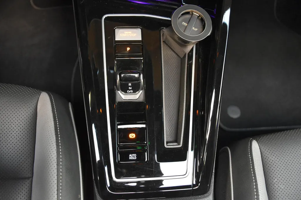 Volkswagen Golf 1.5 eHybrid GTE | Panoramadak | 360° Camera | Navigatie