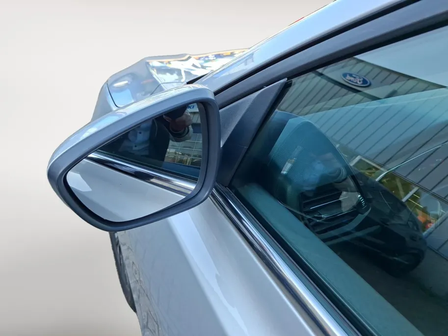 Ford Focus Wagon 1.0 EcoBoost Hybrid Titanium X | Dealeronderhouden | Stoel- stuur en voorruitverwarming | Navigatie
