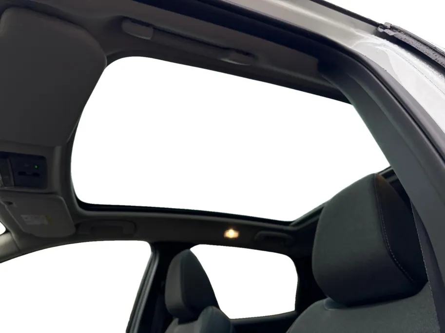 Nissan QASHQAI 1.3 MHEV Xtronic N-Connecta Apple Carplay/Android Auto , airco (automatisch) , cruise control adaptief met Stop&Go en stuurhulp , elektrisch bedienbare achterklep met sensorsturing , navigatiesysteem , panoramadak , voorstoelen verwarmd en stuur , rondomz