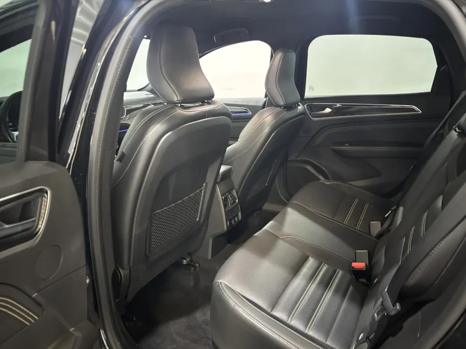 Renault Arkana 145PK E-Tech Hybrid E-Tech Engineered Automaat | 9,3' Navi | Digital Cockpit | Apple CarPlay/Android Auto | Climate Control | Adaptive Cruise Control | Full LED | Leder | Stoelverwarming |