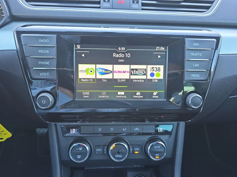 Škoda Superb Combi 1.4 TSI ACT Ambition Business | Trekhaak | Achteruitrijcamera | Navigatie | Cruise/Climate control | 12 maanden garantie!|