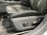 Škoda Octavia Combi 1.4 TSI RS iV PHEV 245pk DSG Business · Camera · Inklap. Trekhaak · Head-Up Display · Elek. Stoelen + Geheugen & Massage · Stuur- & Stoelverwarming ·