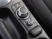 Mazda 2 1.5 Skyactiv-G GT-M | Stoelverwarming | Parkeersensor achter | 16' LM | Clima | Cruise | Navi | LED | Weinig km!! |