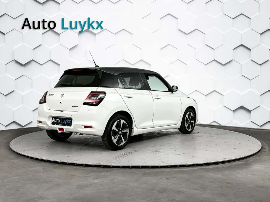 Suzuki Swift 1.2 Style Smart Hybrid Automaat | Navigatie | Apple Carplay/Android Auto | Adaptieve Cruise Control