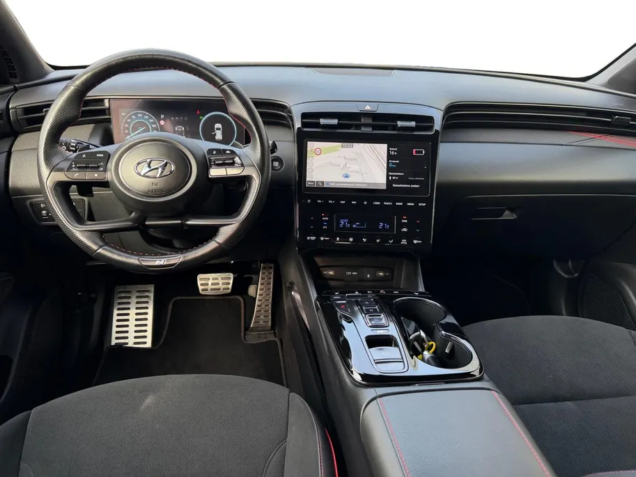 Hyundai Tucson 1.6 T-GDI PHEV N Line 4WD | 66km WLTP elektrisch | Navigatie | Apple Carplay & Android Auto | Adaptive cruise control | Parkeersensoren rondom | 360 camera | Stoelverwarming & koeling voor |
