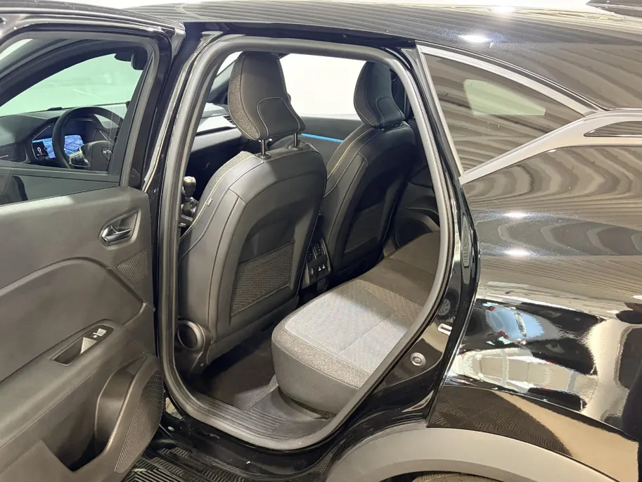 Renault Captur 90PK TCe Techno | Schuif/Kantel Dak | Navi | Camera | Digital Cockpit | Parkeersensoren | Climate Control | Cruise Control | Full LED | Lichtmetalen Velgen |