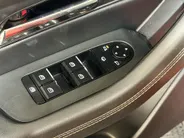 Mazda CX-60 325PK e-SkyActiv PHEV Takumi Automaat | Trekhaak | Digital Cockpit | 360 Camera | Head-Up Display | Schuif/Kantel Dak | Stoel & Stuurwiel Verwarming | Apple Carplay/Android Auto | Adaptieve Cruise Control | Dode Hoek Detectie | Elektrische Achterklep |