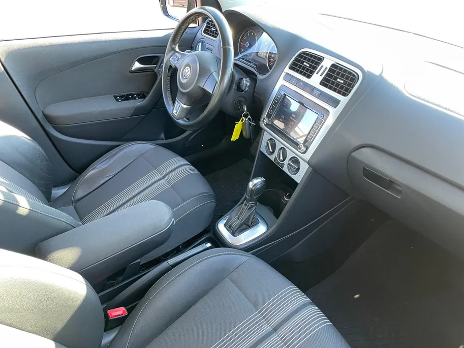 Volkswagen Polo 1.2 TSI Comfortline | AUTOMAAT | CAMERA | CRUISE | LICHTMETALEN VELGEN | AIRCO |