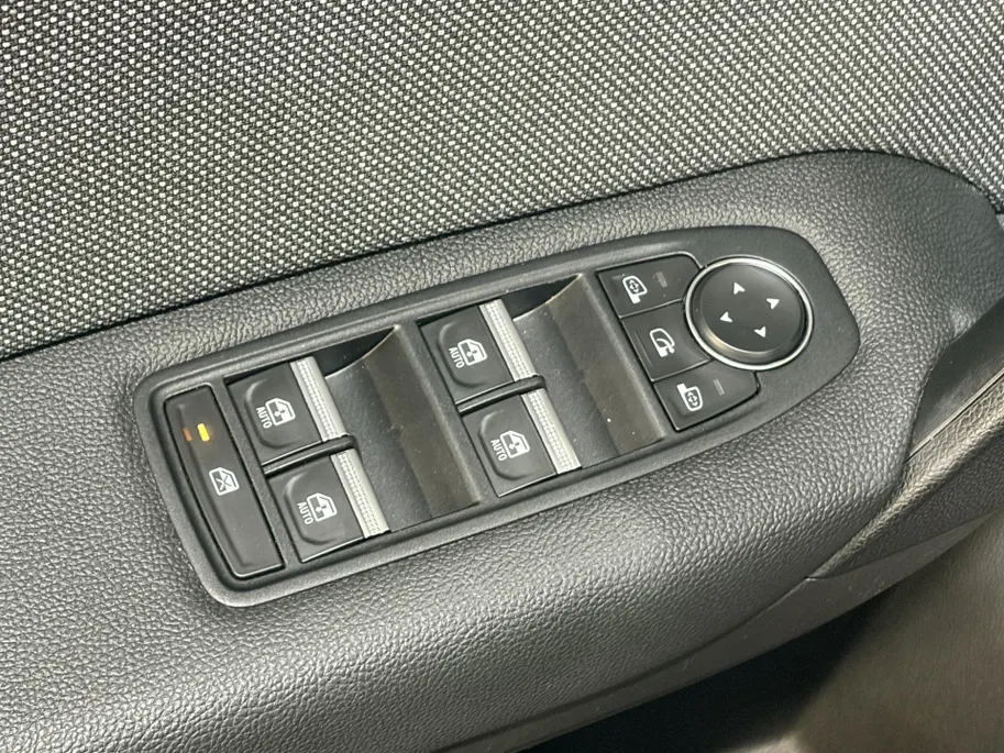 Renault Captur 145PK E-Tech Full Hybrid Techno Automaat | Navi | Camera | Parkeersensoren | Apple CarPlay/Android Auto | Adaptive Cruise Control | Digital Cockpit | Lichtmetalen Velgen | Full LED |