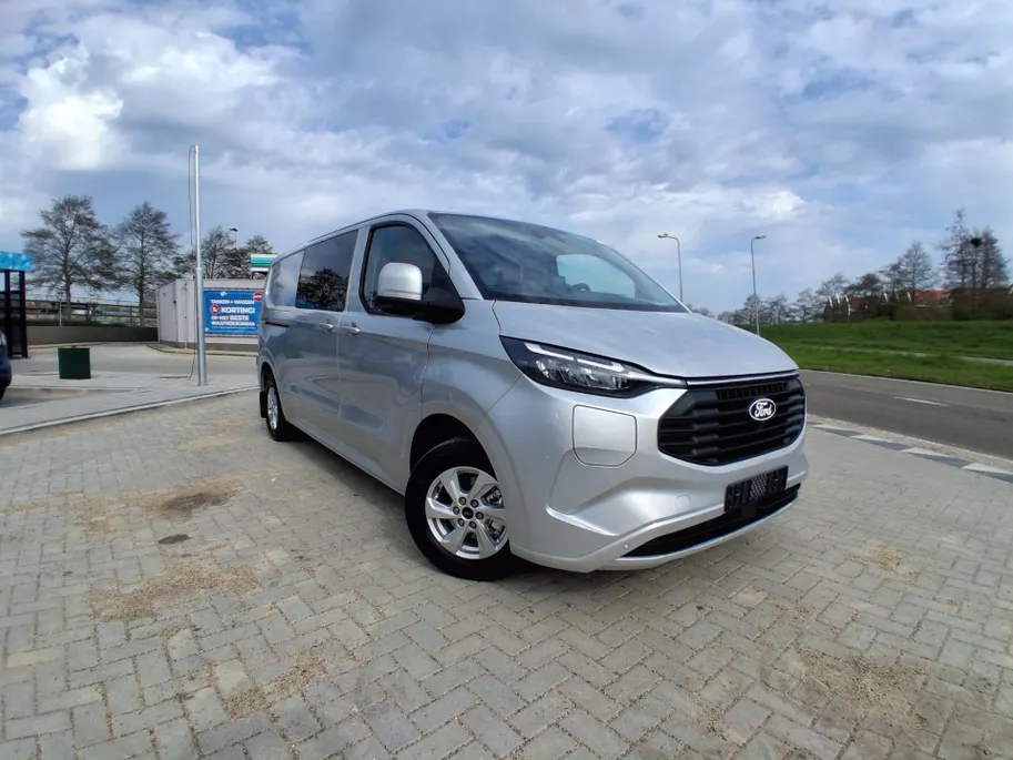 Ford Transit Custom 2.5 PHEV 233 pk L2H1 320 Limited Dubbele cabine
