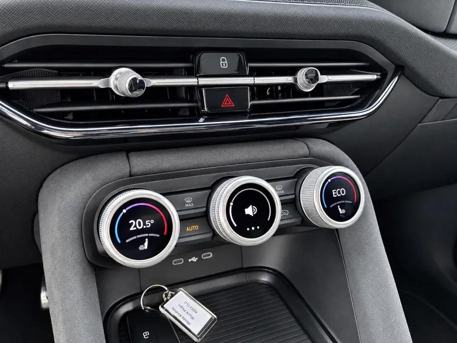 Škoda Kodiaq 1.5 TSI PHEV Sportline Business | Comfort Pakket | 20 inch velgen Rila, zwart | Parkeer Pakket | Trekhaak wegklapbaar | panoramisch schuif-/kanteldak |