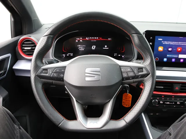 SEAT Arona 1.0 TSI FR 110 PK 110 PK | 6 Versnellingen | CRUISE | NAVI | PDC