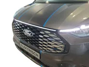 Ford E-Transit Custom 340 L2H1 Sport 71 kWh 218 pk | NIEUW TE BESTELLEN | 17' LM velgen | Laadruimtebescherming | Achteruitrijcamera | All weather banden | Trekhaak | Rijklaarprijs!