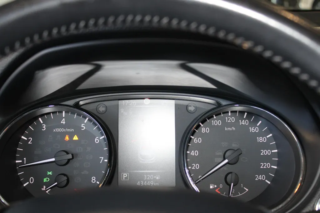 Nissan QASHQAI 1.2 Tekna | Automaat | Lederen bekleding | Electrische Stoel verstelling | 360grd camera | Parkeersensoren voor en achter | Dodehoek sensoren | Nette auto met weinig kilometers | Stoel verwarming |